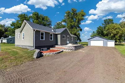 37524 County Road 15, Saint Peter, MN 56082 - Photo 1