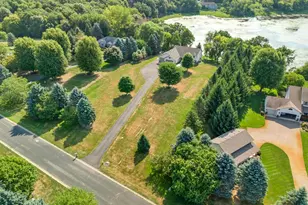 27321 Isle Dr, Chisago City, MN 55013 - Photo 3