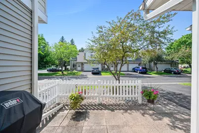 15030 Dunwood Trail, Apple Valley, MN 55124 - Photo 5