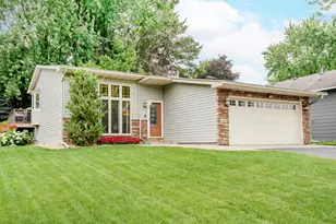 2565 Cochrane Dr, Woodbury, MN 55125 - Photo 1