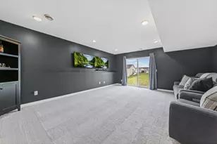 909 Emily Ct NE, Montgomery, MN 56069 - Photo 37