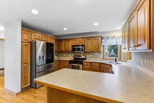 9918 Kiwi Ave N, Brooklyn Park, MN 55443 - Photo 9