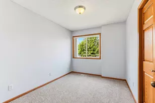 9918 Kiwi Ave N, Brooklyn Park, MN 55443 - Photo 21