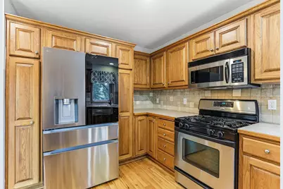 9918 Kiwi Avenue N, Brooklyn Park, MN 55443 - Photo 11