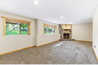 9918 Kiwi Avenue N, Brooklyn Park, MN 55443 - Photo 37