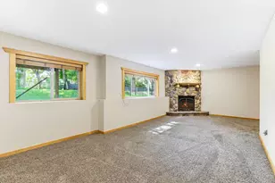 9918 Kiwi Ave N, Brooklyn Park, MN 55443 - Photo 37