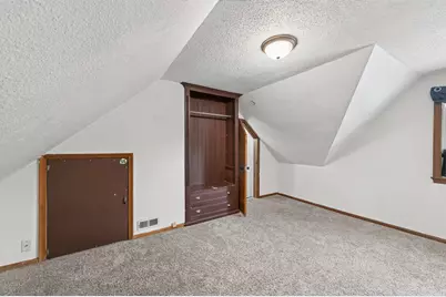 725 California Avenue E, Saint Paul, MN 55106 - Photo 11