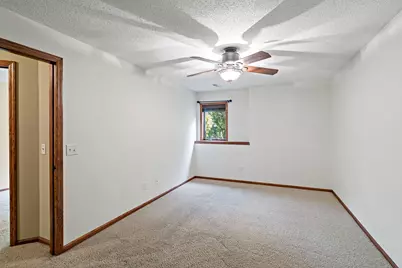 1371 Holly Avenue N, Oakdale, MN 55128 - Photo 33