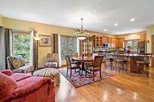 1371 Holly Ave N, Oakdale, MN 55128 - Photo 5