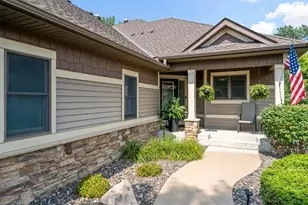 1371 Holly Ave N, Oakdale, MN 55128 - Photo 3