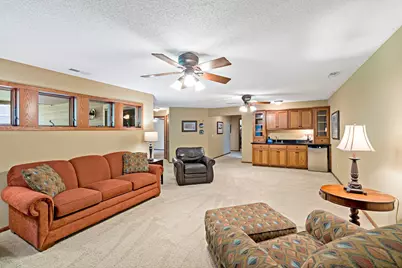 1371 Holly Avenue N, Oakdale, MN 55128 - Photo 27