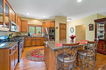 1371 Holly Avenue N, Oakdale, MN 55128 - Photo 5