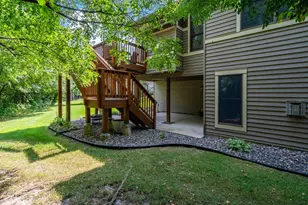 1371 Holly Ave N, Oakdale, MN 55128 - Photo 41