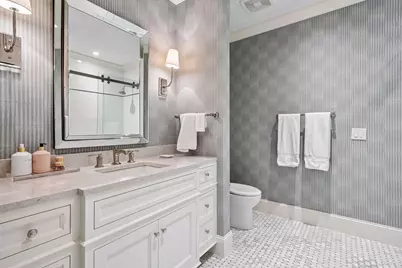 240 Minnetonka Avenue S #304, Wayzata, MN 55391 - Photo 17