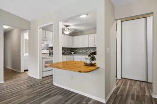 9701 Cimarron Trail, Minnetonka, MN 55305 - Photo 11