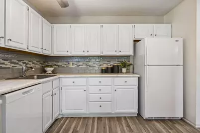 9701 Cimarron Trail, Minnetonka, MN 55305 - Photo 15