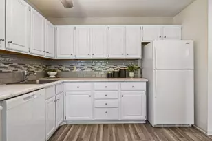 9701 Cimarron Trail, Minnetonka, MN 55305 - Photo 15
