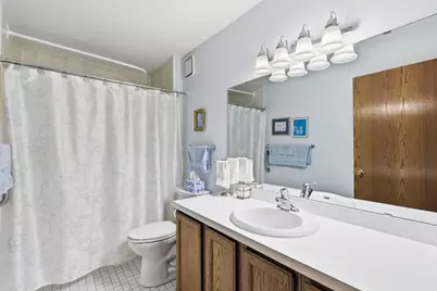 32 11th Avenue S #202, Hopkins, MN 55343 - Photo 15