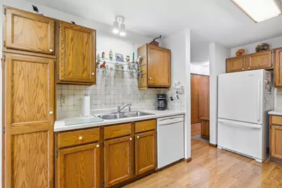 32 11th Avenue S #202, Hopkins, MN 55343 - Photo 9