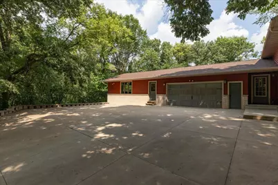2222 Schmidt Court SE, Rochester, MN 55904 - Photo 7