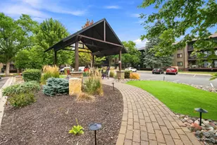 7601 W 101st St, Bloomington, MN 55438 - Photo 15