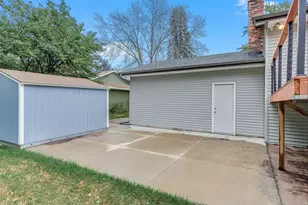 13949 Gauntlet Ct, Apple Valley, MN 55124 - Photo 41