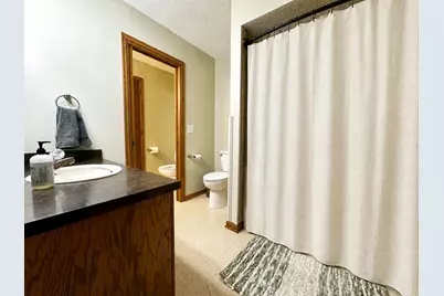 404 Crescent Drive, Albert Lea, MN 56007 - Photo 13