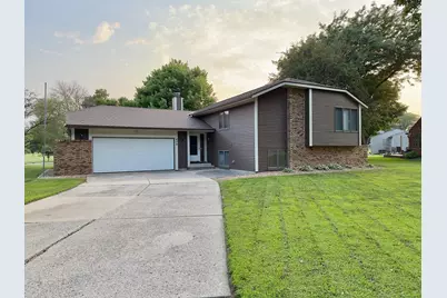 404 Crescent Drive, Albert Lea, MN 56007 - Photo 1