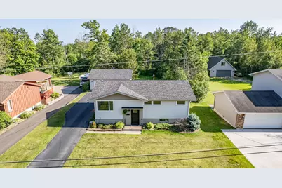588 W Winona Street, Duluth, MN 55803 - Photo 1