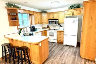 407 Oak Crest Blvd, Roseau, MN 56751 - Photo 7
