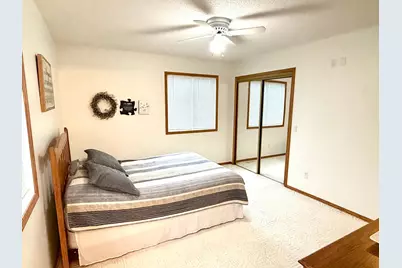 407 Oak Crest Boulevard, Roseau, MN 56751 - Photo 9