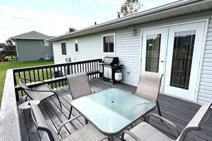 407 Oak Crest Blvd, Roseau, MN 56751 - Photo 17