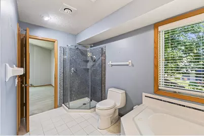 4668 Hale Avenue N, Oakdale, MN 55128 - Photo 29