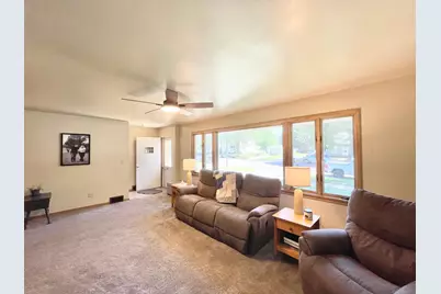 16 S Paffrath Avenue, Springfield, MN 56087 - Photo 7