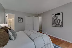 16010 Oak Shore Dr, Lakeville, MN 55044 - Photo 17