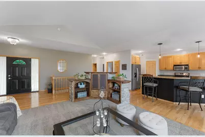 1678 Hunters Trail, Centerville, MN 55038 - Photo 5