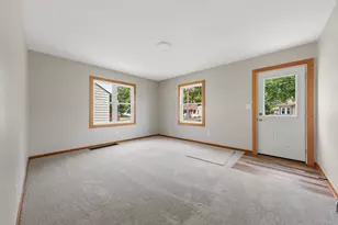 123 W McKinley St, Owatonna, MN 55060 - Photo 5