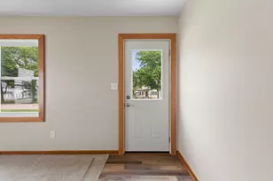 123 W McKinley St, Owatonna, MN 55060 - Photo 3