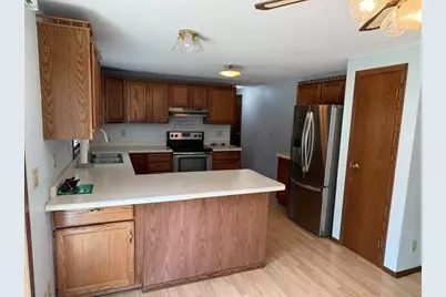 1250 Lakeview Lane SW, Hutchinson, MN 55350 - Photo 5