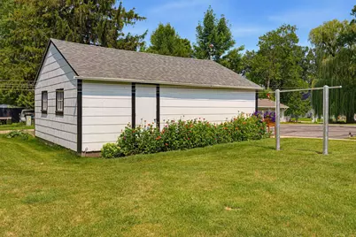 725 5th Avenue SW, Hutchinson, MN 55350 - Photo 31