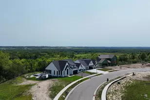 3753 Brookside Dr, Chaska, MN 55318 - Photo 3