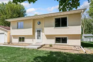 6771 Maple Dr, Rockford, MN 55373 - Photo 7