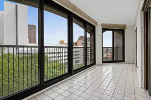 1235 Yale Pl, Minneapolis, MN 55403 - Photo 17