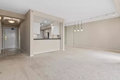 1235 Yale Place #808, Minneapolis, MN 55403 - Photo 5