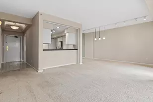 1235 Yale Pl, Minneapolis, MN 55403 - Photo 5