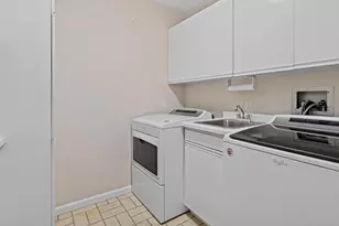 1235 Yale Pl, Minneapolis, MN 55403 - Photo 33