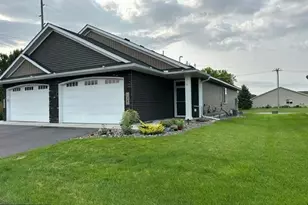 230 11th Ave S, Princeton, MN 55371 - Photo 1