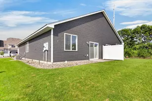 230 11th Ave S, Princeton, MN 55371 - Photo 3