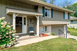 12708 Parkwood Dr, Burnsville, MN 55337 - Photo 3