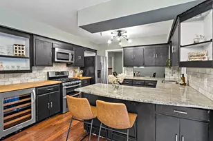 12708 Parkwood Dr, Burnsville, MN 55337 - Photo 11